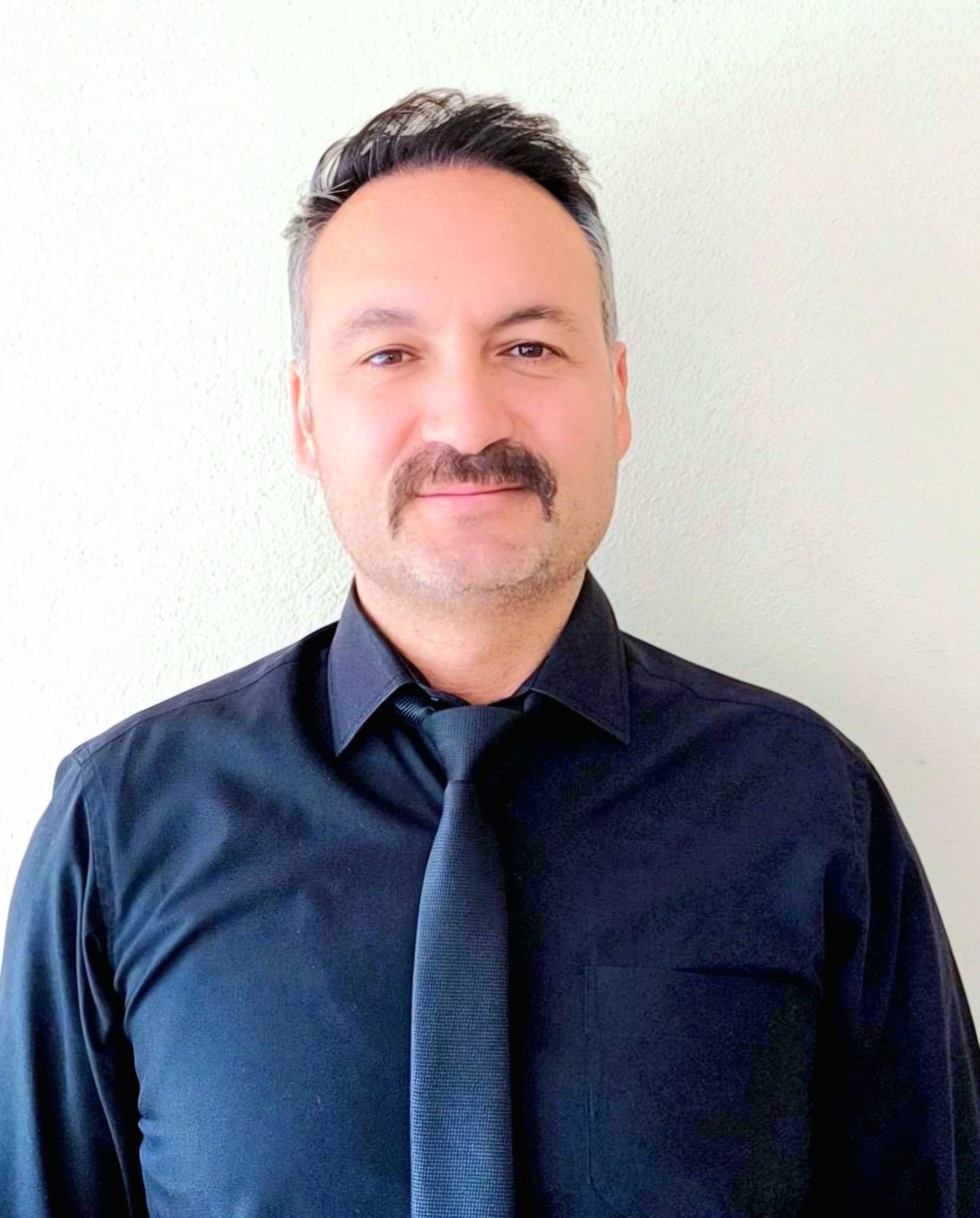 S&Uuml;LEYMAN TOPKARA